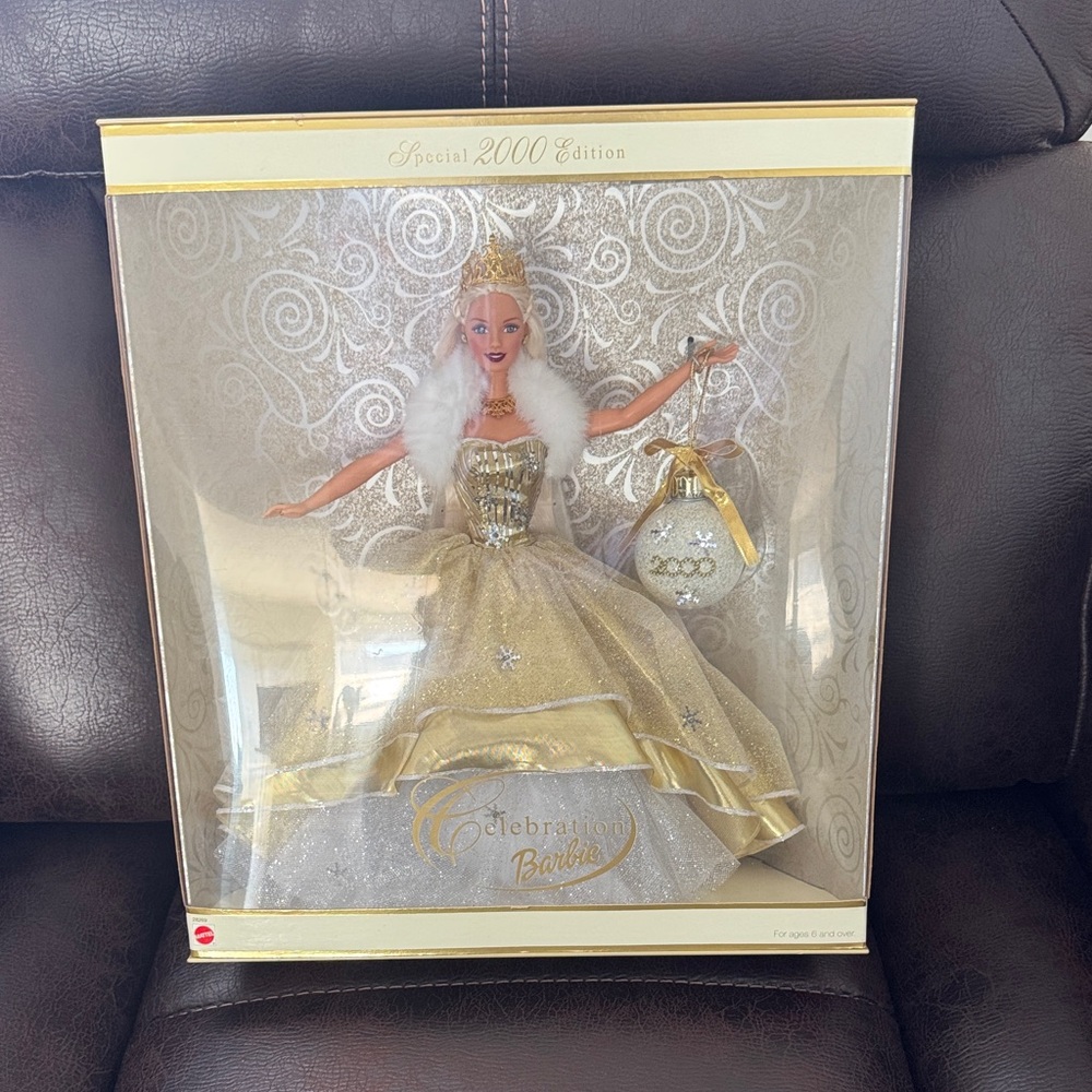 Special 2000 Edition Edition Celebration Barbie